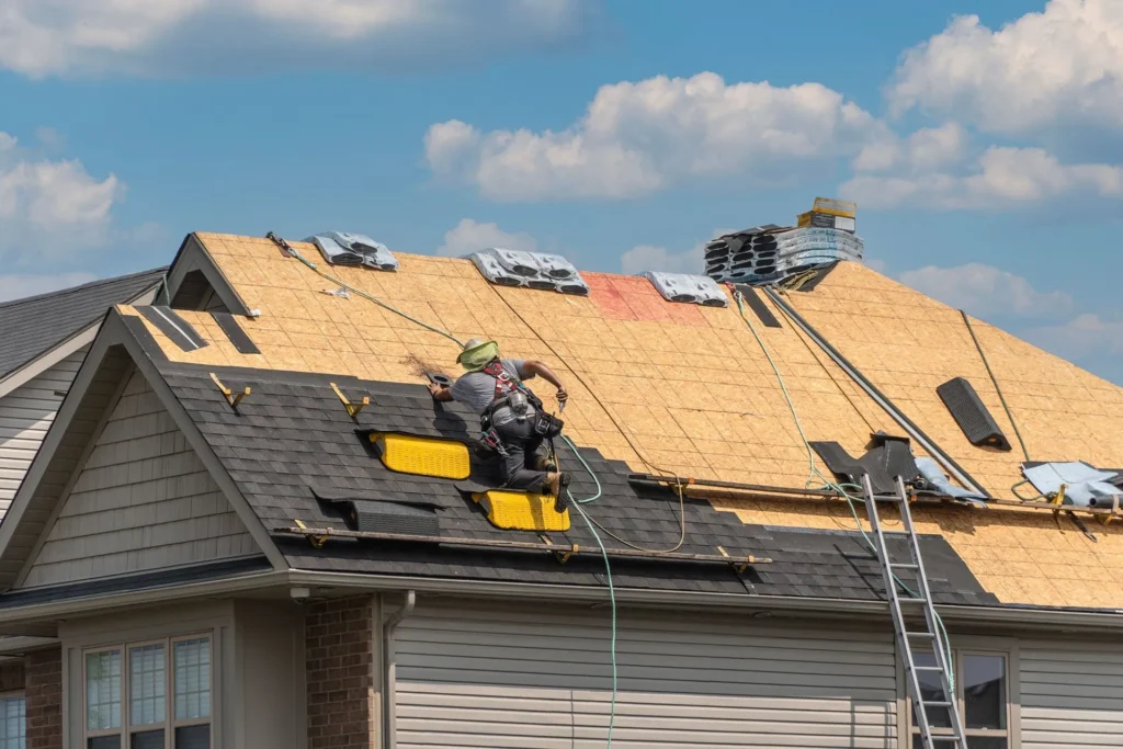 FORTIFIED roof contractor Wilmington installing a storm-rated roof